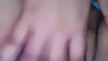 Sexy Desi Girl Showing her Boobs and Wet Pussy