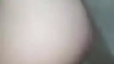 Paki Girl Showing AND rubbing Pussy