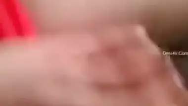 Energetic Desi chick is addicted to dancing and amateur porn videos
