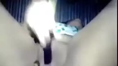 Horny Desi girl dildoing her chubby pussy with zucchini XXX