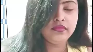 AKM Hot shriya showing booms live