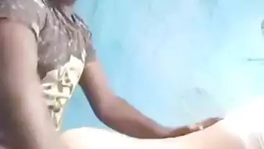 Young village Desi couple sex at home viral MMS