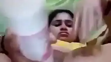 Hot Chechi Trying Hard to Cum