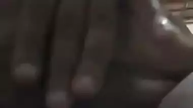 Desi girl willingly exposes XXX charms on camera and masturbates pussy