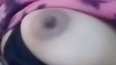 Beautiful girl fingering and boobs show viral MMS