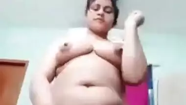 Desi village bhabi nice pussy