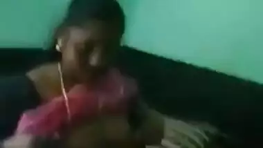 Mallu Aunty Boobs Show to Lover