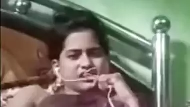 Bangladeshi live pussy show video on selfie cam