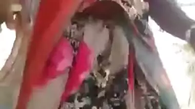 Married Indian couple goes outside to replenish XXX collection