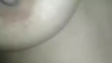Busty mature bhabhi nude selfie MMS video
