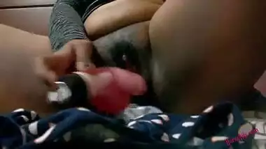 Indian babe lily cumshot