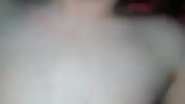 Aged Indian guy fucking an Indian shemale at home