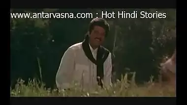 Shilpa Shirodkar nipple visible in wet white saree