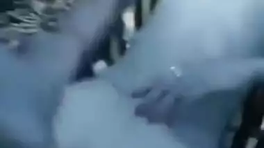 Skinny Desi girl lets boyfriend make MMS video during XXX coupling