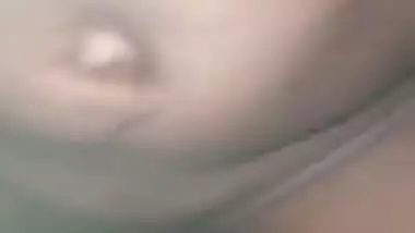 Horny Desi boyfriend sticks XXX dong into babe's cunt to the balls