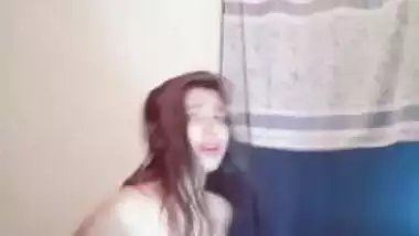 Randi live show dance for money