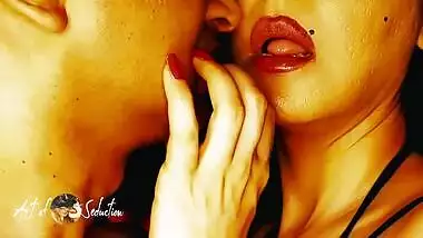 Deep Sloppy Dirty Erotic Passionate Tongue Kiss Blow His Mind French Kissing #kiss #tongue