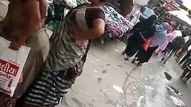 Big ass gujju aunty in saree 3