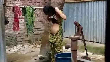 Desi girl bathing outdoor for full video http://zipvale.com/FfNN