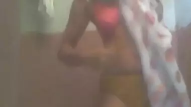 Desi babe hot show nude 1