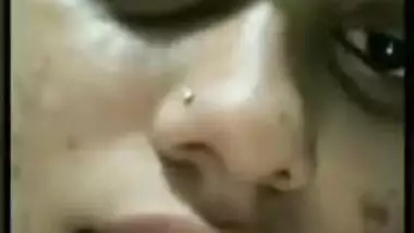 Sultry Desi babe teases with her perky XXX tits and juicy pussy