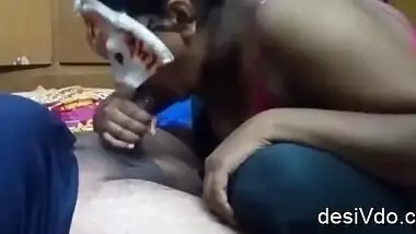 Janu aunty talking dirty & sucking bf homemade mms.