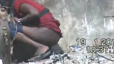 Indian village girl peeing video