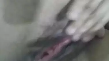 Busty hijabi slut masturbates in a Pakistani sex video