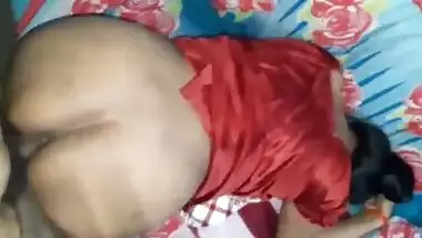 Indian wife XXX sex with her neighbor MMS clip