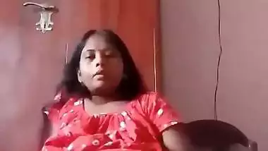 Horny lady puts a beer bottle in her pussy in Telugu porn