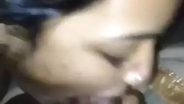 Beautiful married bhabhi sucking dick and balls