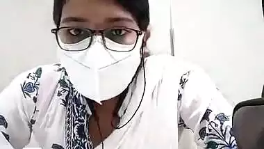 Young girl fingers her desi pussy in the office
