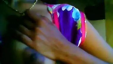 Cute Mallu Girl Showing her Boobs