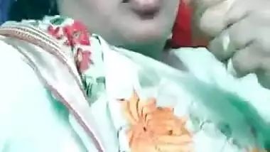 Sexy Mallu Bhabhi Flash Her Boob In App Part 2