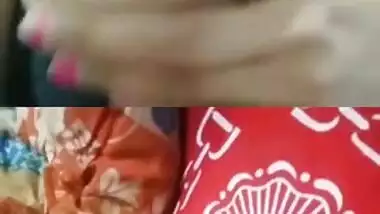 XXX video of Indian showing titties and twat to jerking off to her guy