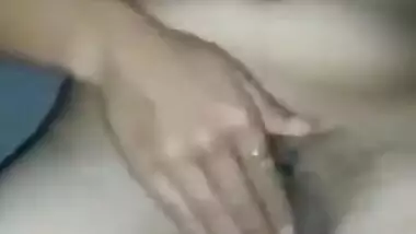 Desi cute girl hard fingering