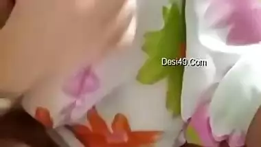 Tamil Girl Fingering Her Pussy