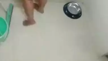 Sexy solo selfie video goes viral on the internet