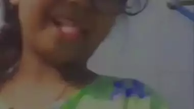 Cute Chashmish Girl Showing