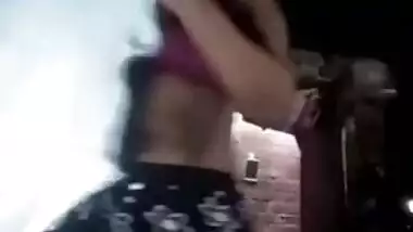 Mallu bhabhi wearing her clothes live on the cam