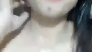 Beautiful girl shoots her desi nude MMS for her lover