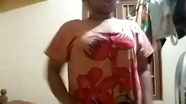 Chubby village wife nude MMS video