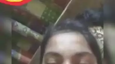 Bengali girl showing big round boobs viral clip