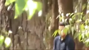 College Lover Daring Blowjob in park