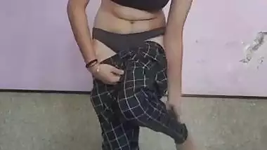 19yo virgin teen girl dress change viral nude