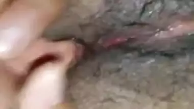 Desi hairy pussy closeup n fucking wid loud moaning