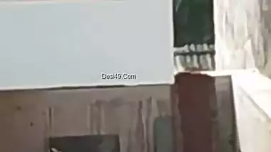 Exclusive- Desi Bhabhi Out Door Bathing Record By Hidden Cam