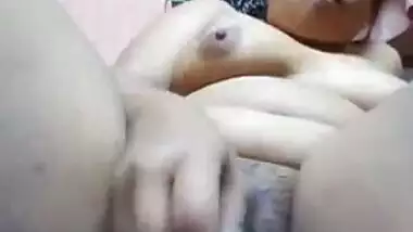 Chubby desi girl masturbates on cam to tease loverâ€™s mood