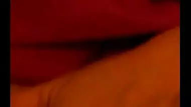 Sexy Mature Tamil Aunty Fingers Herself To Orgasm