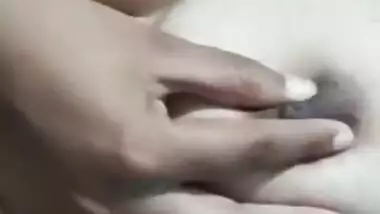 Desi Girl Playing With Her boobs
